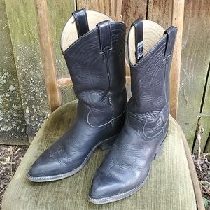 Frye Billy pull on cowboy boot size 8